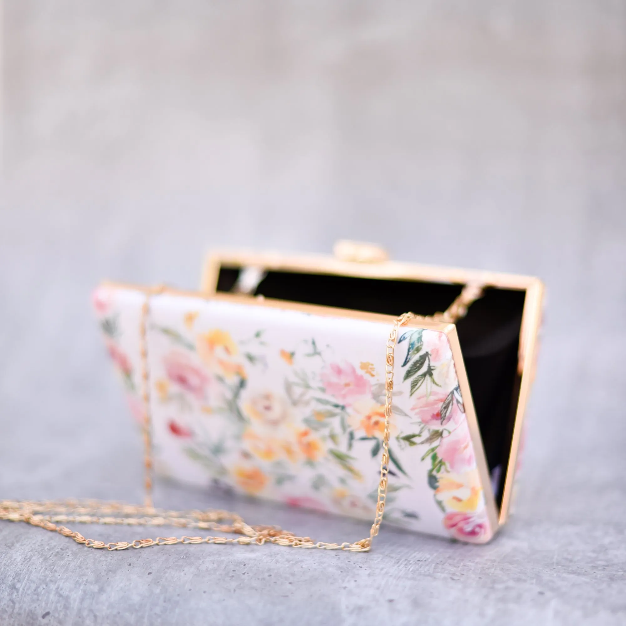 Bouquet-Clutch