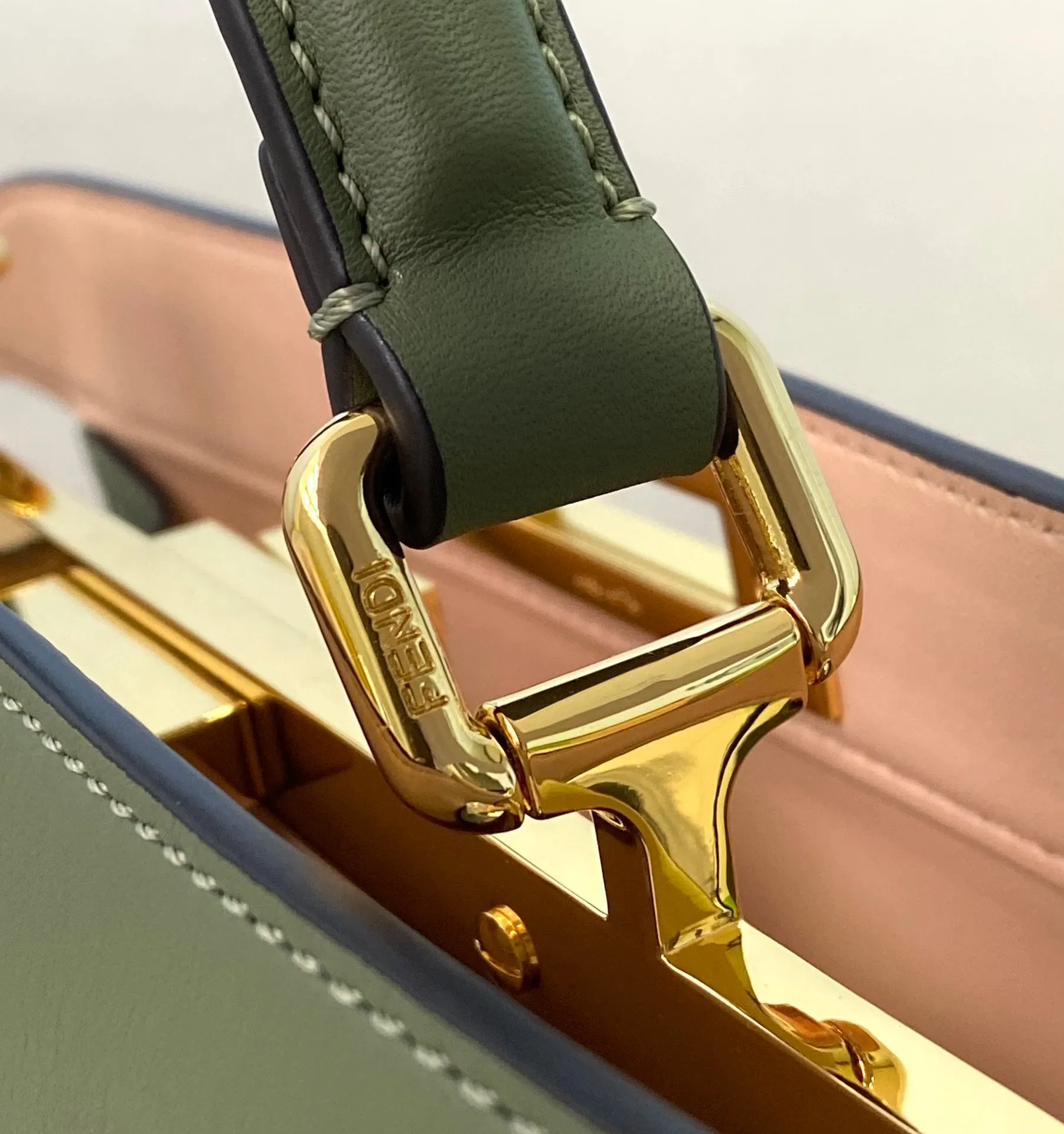 Designer Purses - FND - 6570