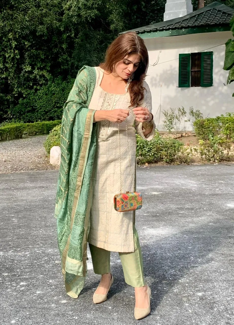 Embroidered Rectangular Clutch With Both Side Same Design And Sling Chain Included