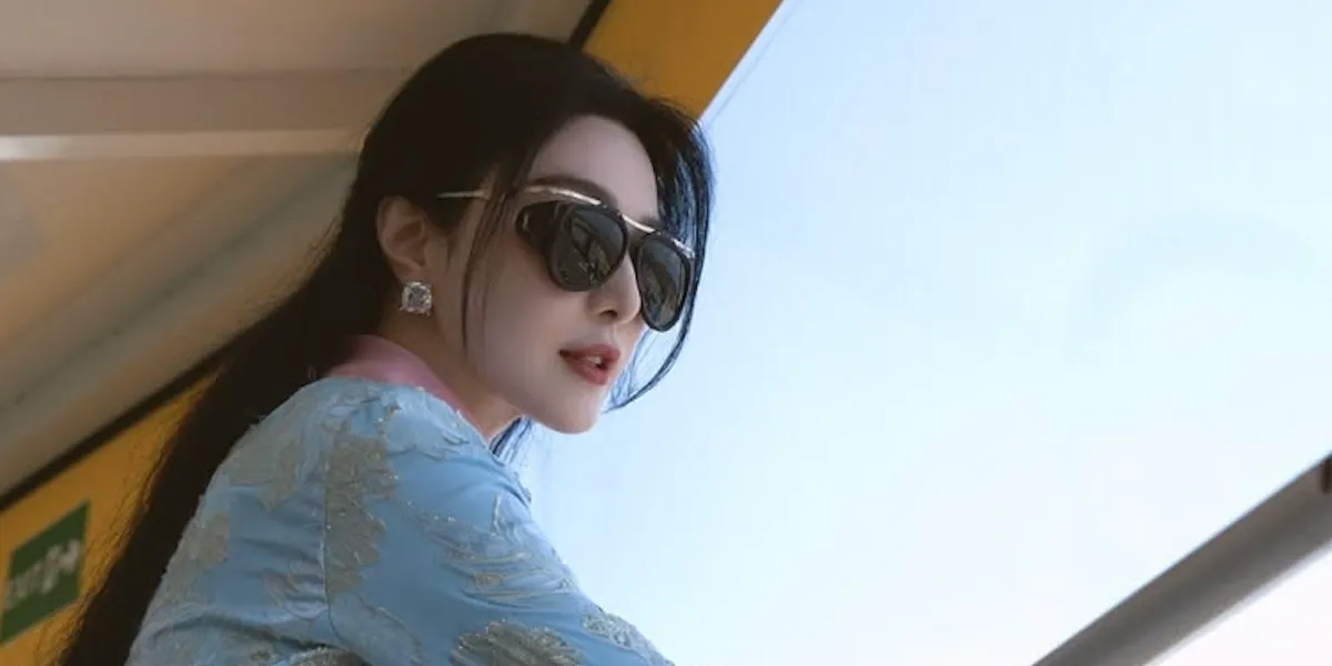 Saint Laurent SL M137/F Amelia 001 - As Seen On Khloe Kardashian & Fan Bingbing