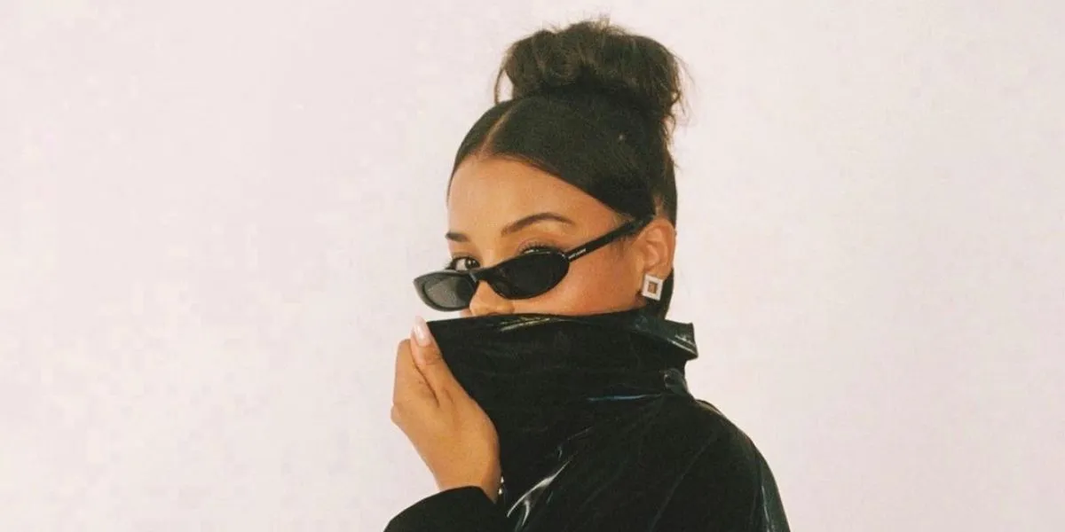 Saint Laurent Sun SL 557 Shade 001 - As Seen On Hailey Bieber & Usher