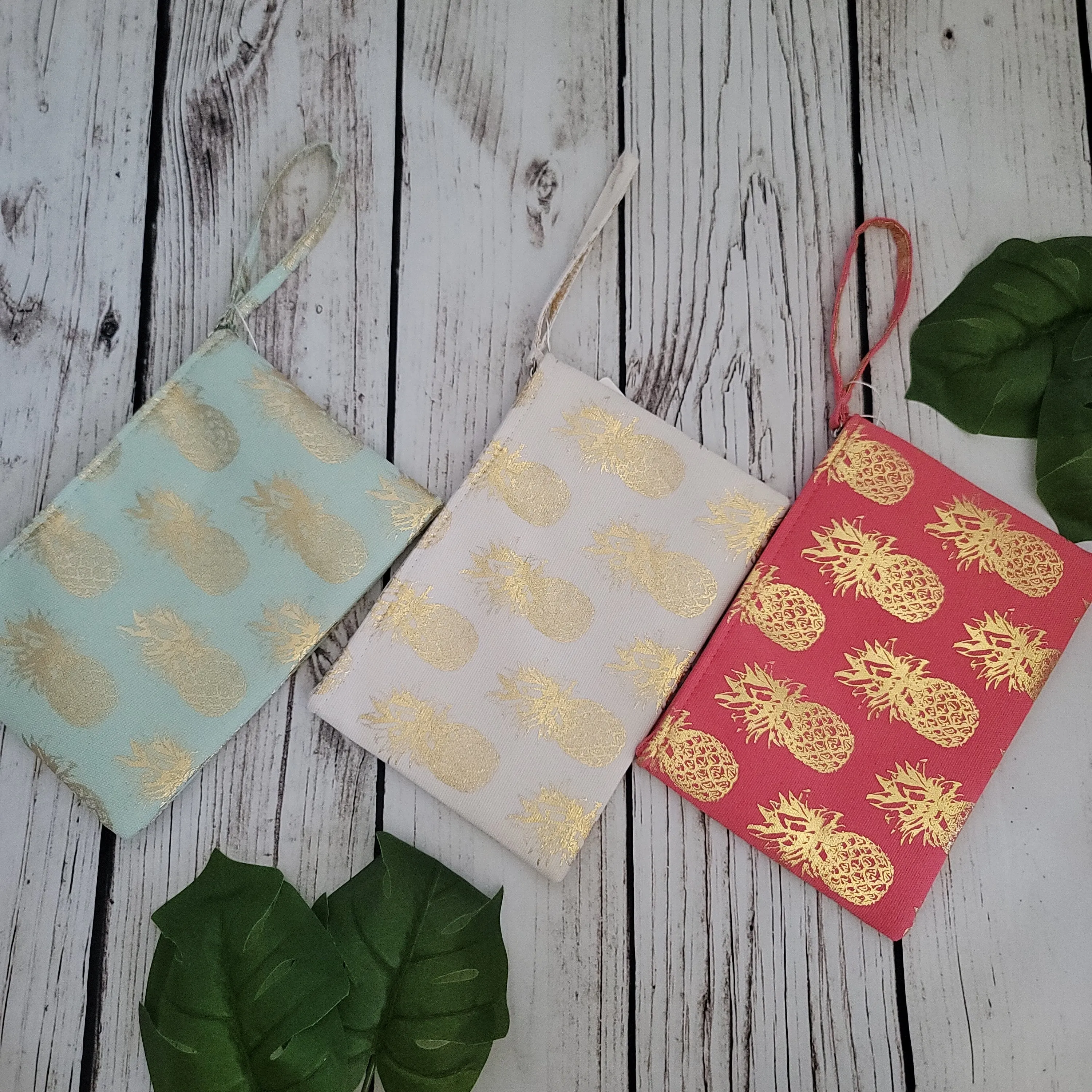 SUMMER CLUTCHES