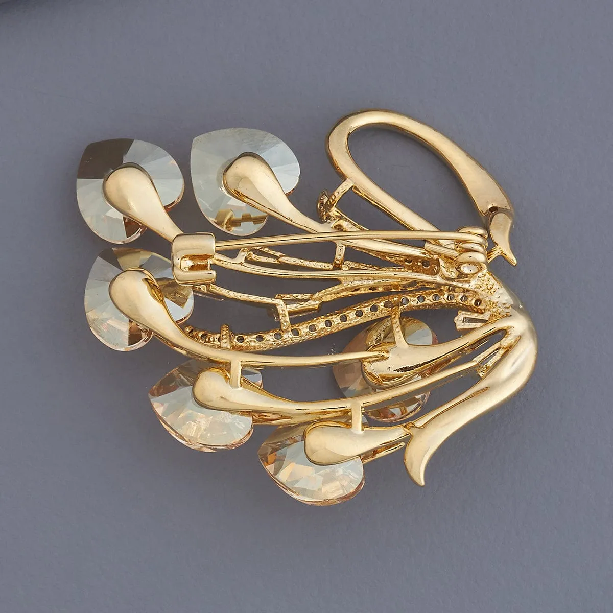 Trendy Brooch 180028