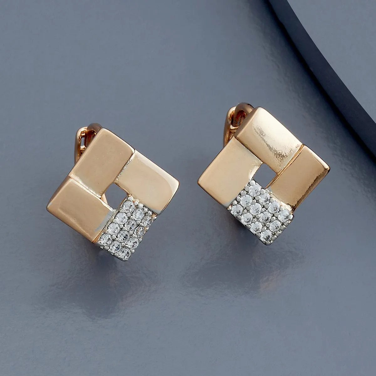 Trendy Earring 179623