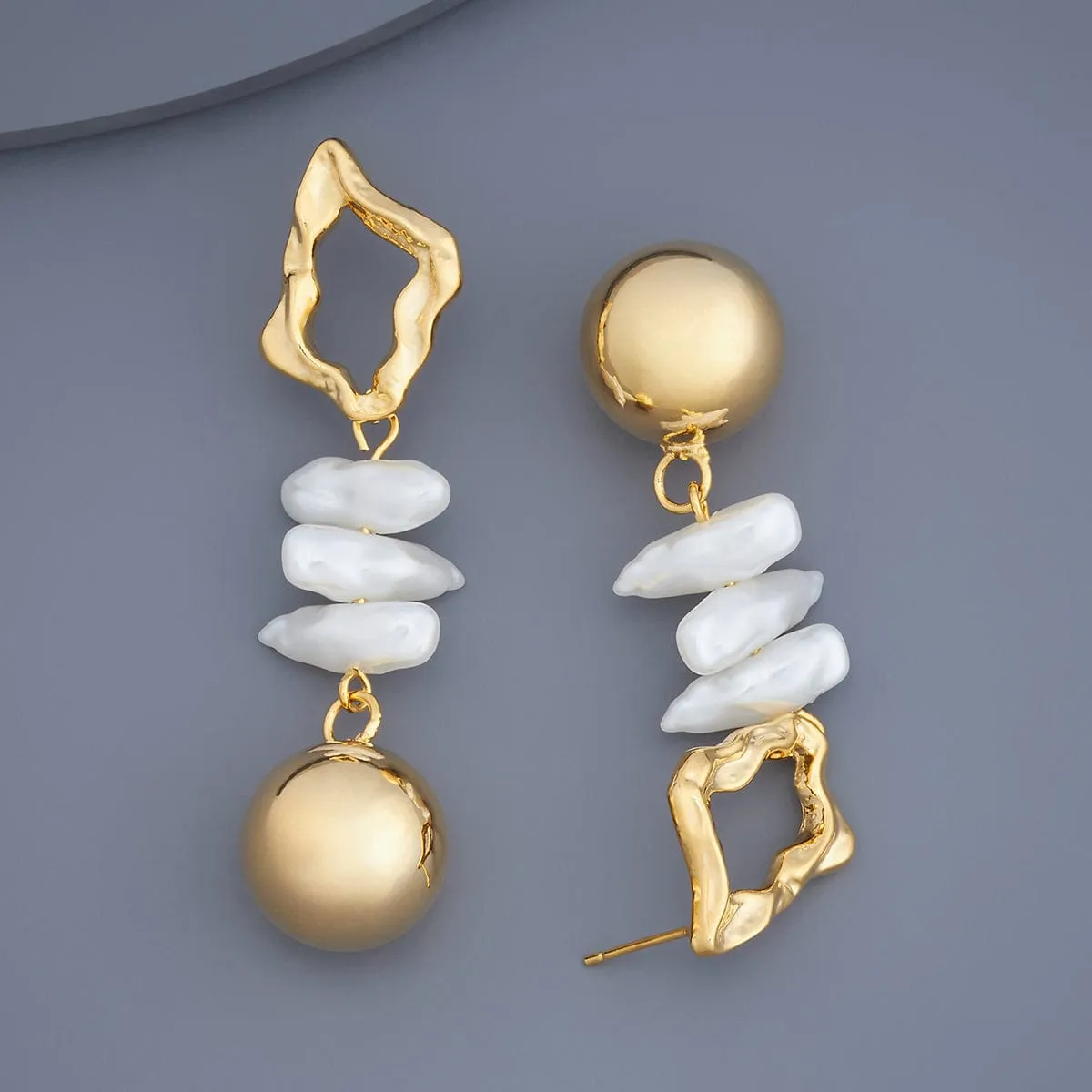Trendy Earring 180249