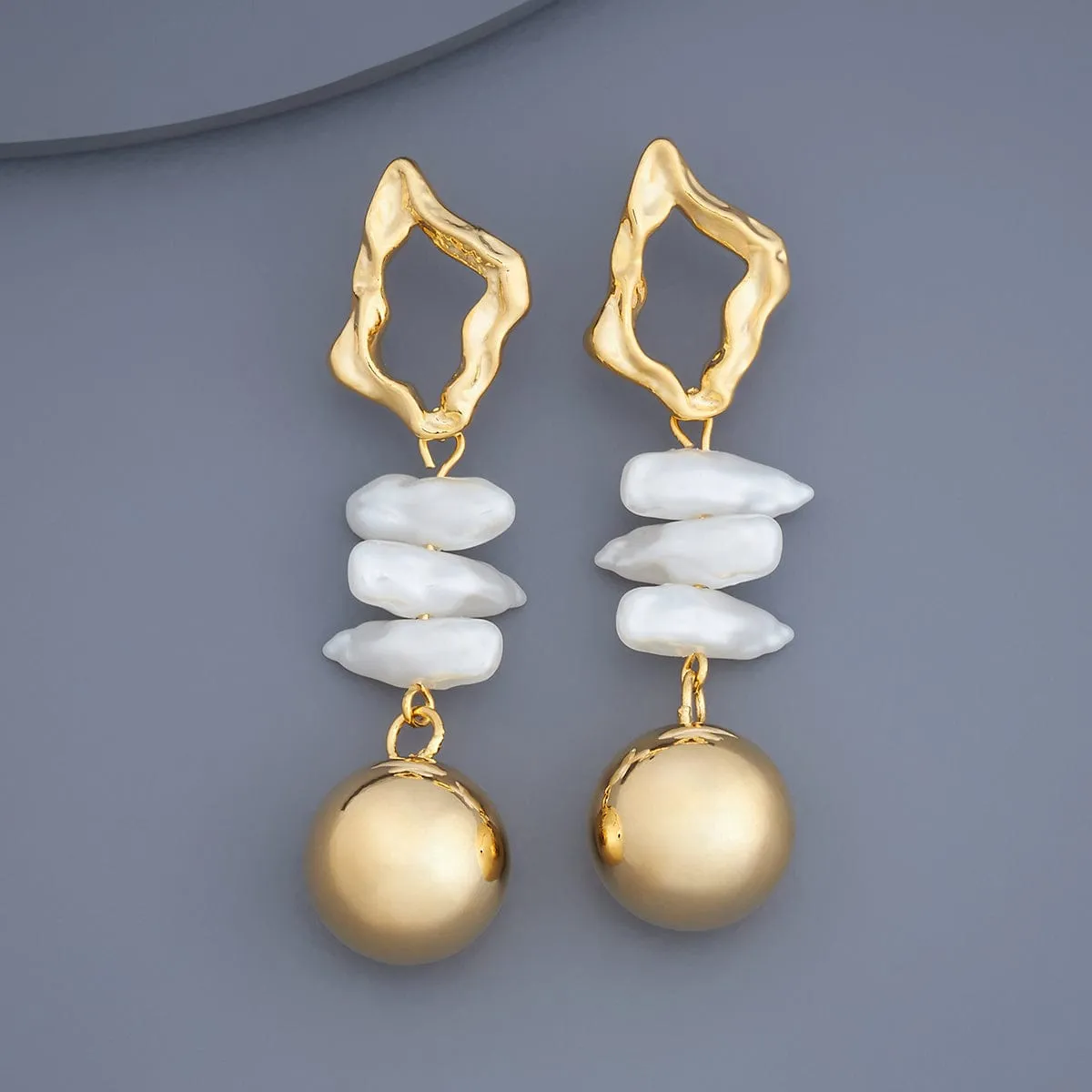 Trendy Earring 180249